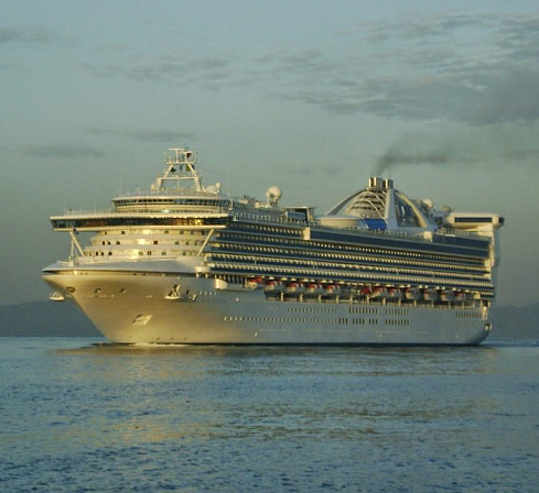 Круизный лайнер Star Princess